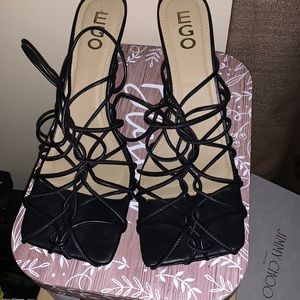Woman’s size 11 black ego